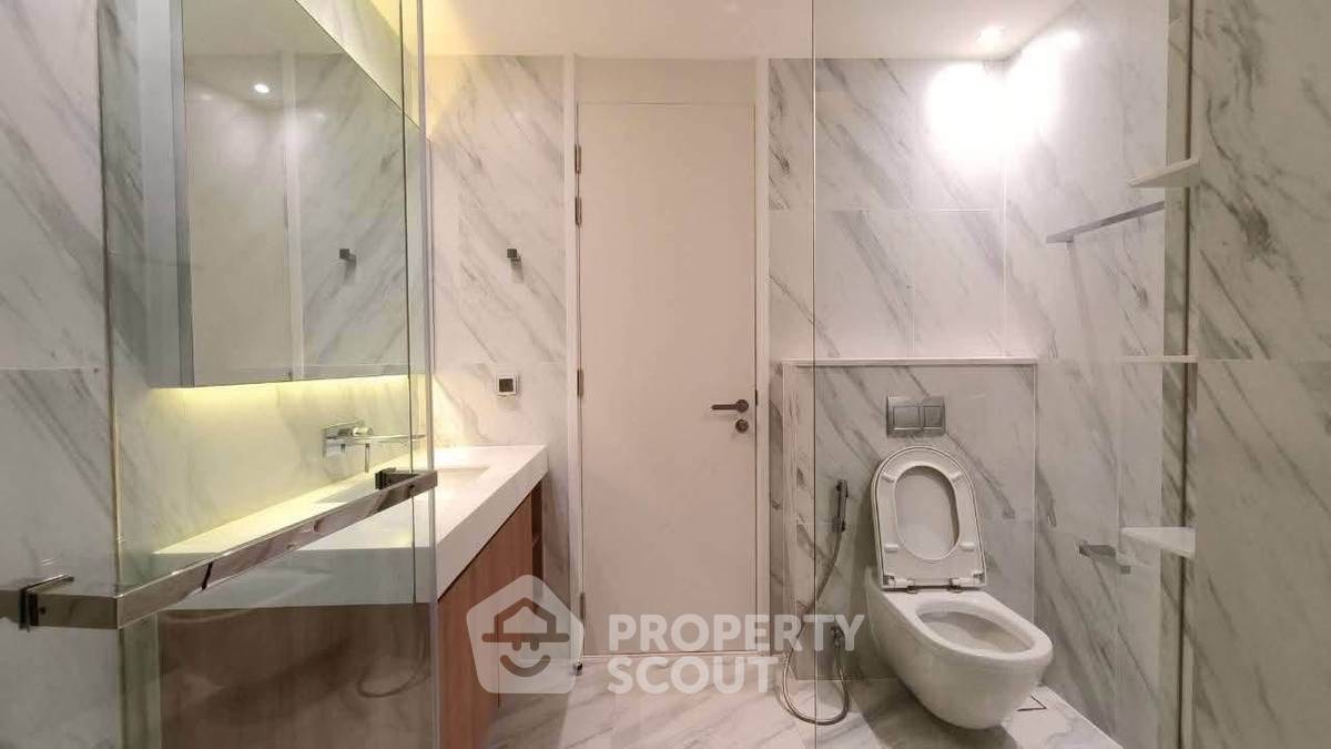 picture 27th-Floor 2-BR Muniq Sukhumvit 23, 100m To MRT Sukhumvit (ID 3312154) - 15/22