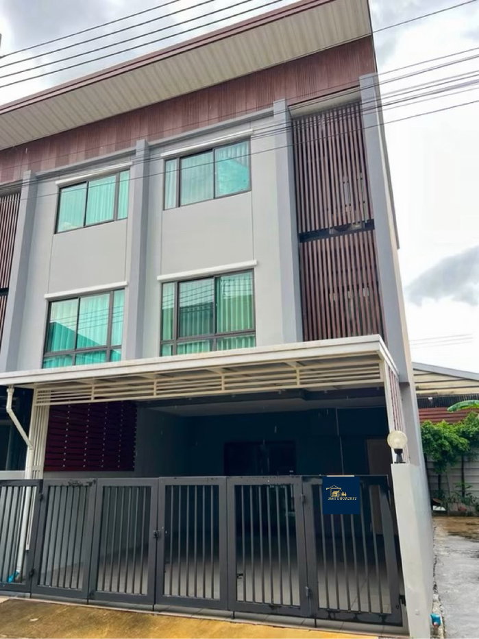 picture 3-story townhome for rent at Siri House Ratchada 18. - 2/19