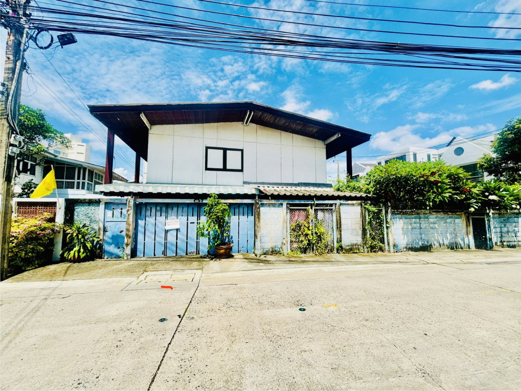 รูป ขาย ที่ดิน อารีย์ พหลโยธิน 8                เนื้อที่ 84 ตรว - รูปที่ 1/10