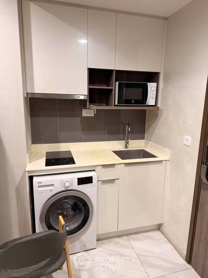 รูป คอนโด 1-ห้องนอน ที่ ไอดีโอ โมบิ อโศก ใกล้ MRT เพชรบุรี (ID 3313553) - รูปที่ 2/8