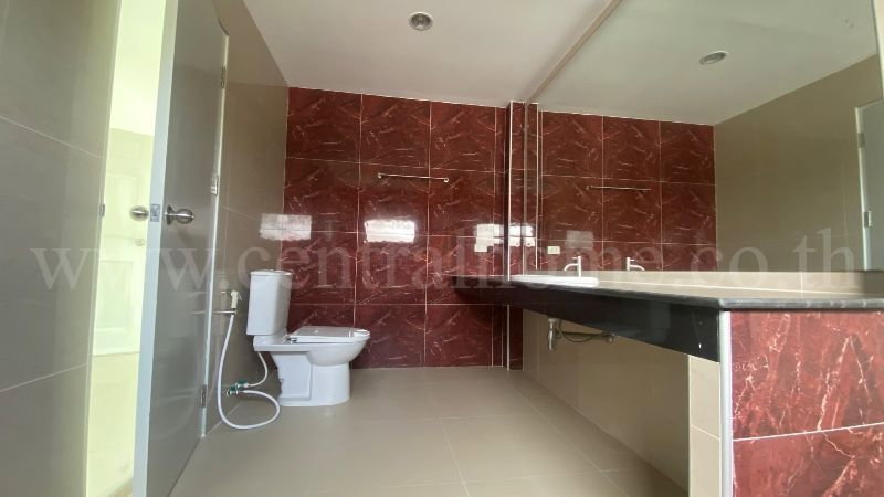 รูป บ้านเดี่ยว นาราวิลล่า บ้านฉาง ถูกสุดและใหญ่สุดในโครงการ - รูปที่ 20/29