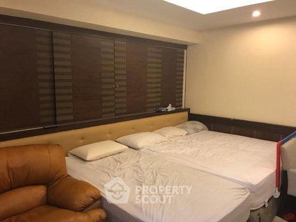 4-BR Condo at Grand Ville House 1(Sukhumvit 24) Condominium near BTS Phrom Phong (ID 2918137)