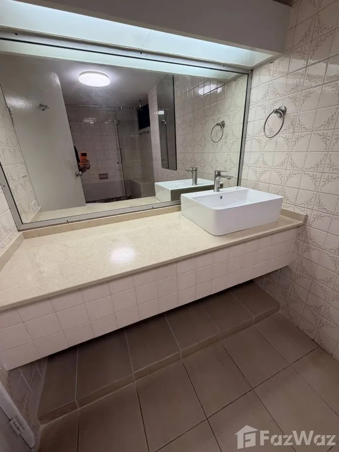 รูป คอนโดให้เช่า 4 ห้องนอน ในโครงการ รีเยนซี่ คอร์ท 6776741 - รูปที่ 30/38