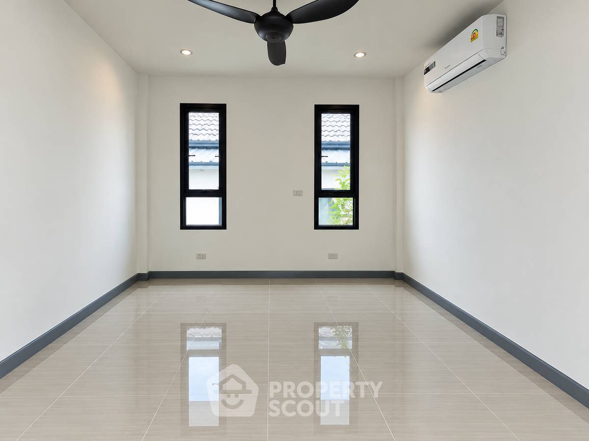 รูป วิลล่า 3-ห้องนอน ที่ มิล พูล วิลล่า หัวหิน ใกล้ เมืองหัวหิน (ID 3312695) - รูปที่ 8/12