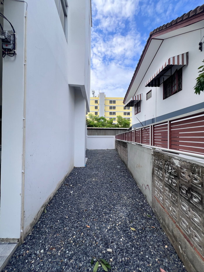 รูป 🏡 ขายทาวน์โฮม 3 ชั้น นวมินทร์ 88 – เชื่อมรามอินทรา 58 | ทำเลดี เดินทางสะดวก - รูปที่ 3/9