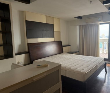 รูปภาพ ให้เช่า State Tower Bangkok  ชั้น 44  City View  ห้องขนาด 68 ตร.ม.  1 ห้องนอน  1 ห้องน้ำ