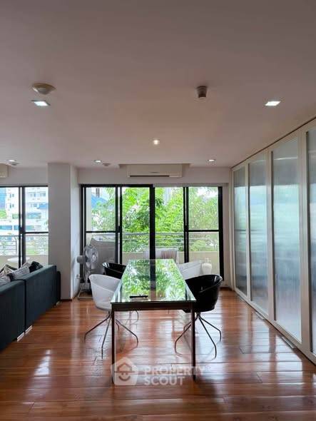 picture Spacious 2-BR 150 Sqm, Supreme Ville Condominium, MRT Khlong Toei (ID 3309381) - 4/20