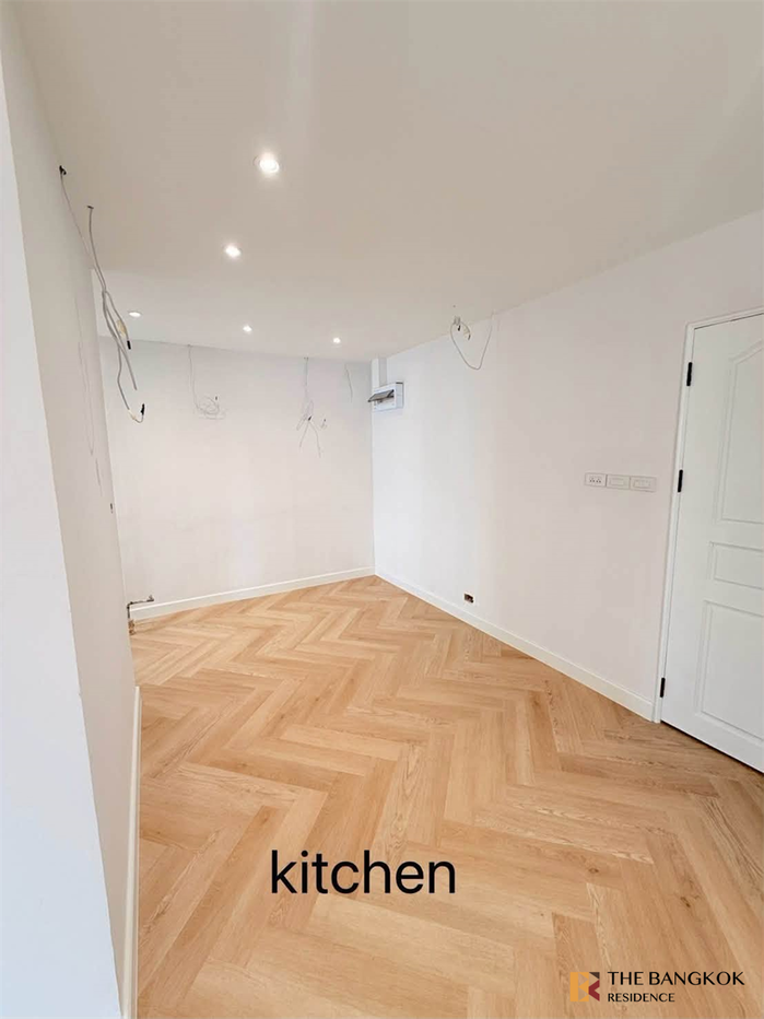 picture Fortune Condo Town Don’t miss out!! Rare units - 1/10