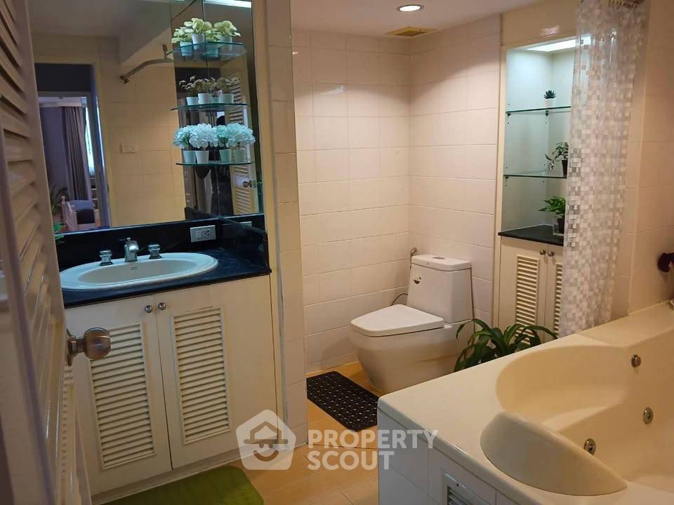 รูป ห้องใหญ่ 2 ห้องนอน 142 ตร.ม. Supalai Place Sukhumvit 39 ใกล้ BTS พร้อมพงษ์ (ID 3313009) - รูปที่ 23/47
