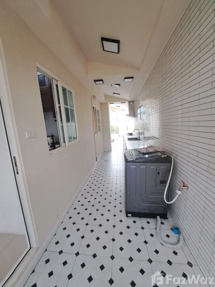 รูป For Rent: 4-bedroom corner house at the end of the alley 6771609 - รูปที่ 16/25