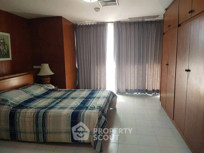 รูป คอนโด 2 ห้องนอน ขนาดใหญ่ 225 ตร.ม. ที่ Rama Harbour View Condominium (ID 3242737) - รูปที่ 13/17