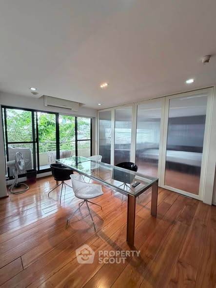 picture Spacious 2-BR 150 Sqm, Supreme Ville Condominium, MRT Khlong Toei (ID 3309381) - 3/20