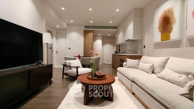 picture 27th-Floor 2-BR Muniq Sukhumvit 23, 100m To MRT Sukhumvit (ID 3312154) - 5/22