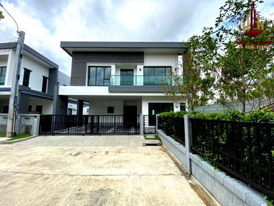Houses for rent Srinagarindra Road : ✨ For Rent: The City Sukhumvit-Onnut ✨ 💰 Only 90,000 THB/month 