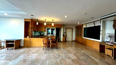ขายคอนโด : Riverine Place  คอนโดริมน้ำเจ้าพระยา 112 ตร.ม. วิวแม่น้ำ 2 ห้องนอน 