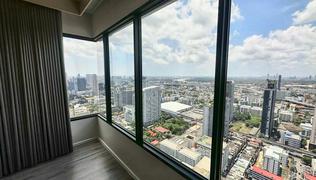 picture Call : 098-889-9168 KnightsBridge Prime Onnut, Corner unit 55 sqm 2 Beds 2 Baths 45 floor, River view, Fully furnished - 4/14