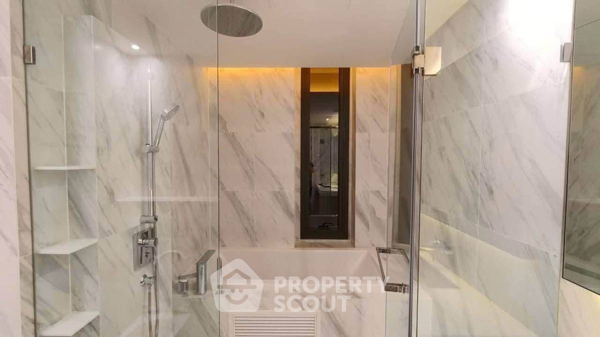 picture 27th-Floor 2-BR Muniq Sukhumvit 23, 100m To MRT Sukhumvit (ID 3312154) - 17/22