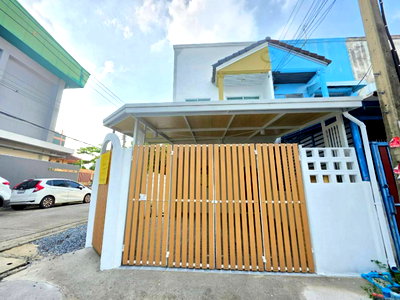 ทาวน์โฮม สนามบินดอนเมือง : ม.รวมสุข บ้านสวย สายไหม 6 แยก 5 หลังริม ต่อเติมโรงรถ ห้องครัวใหม่