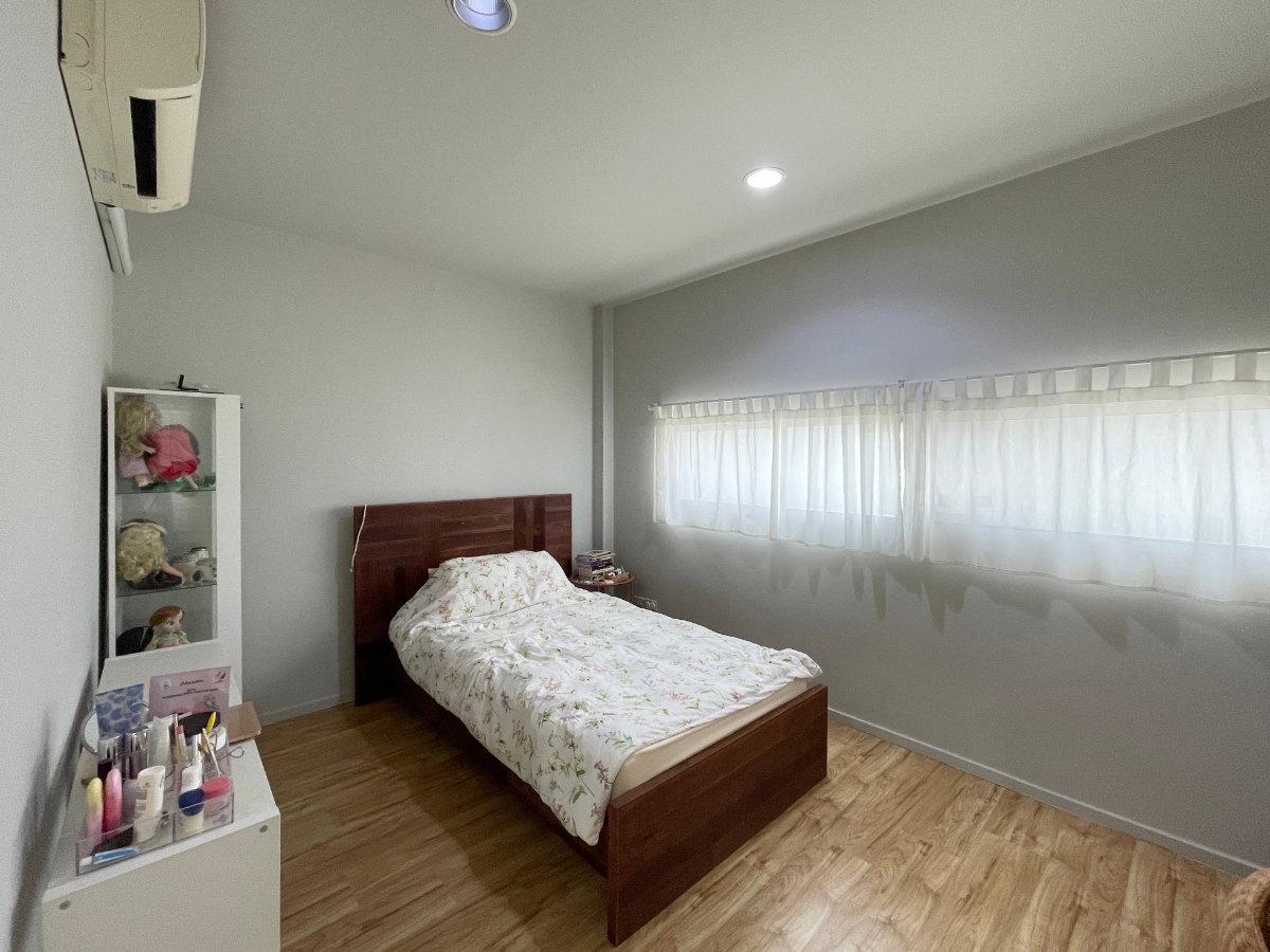 รูป ขายบ้านเดี่ยว Noble GEO Watcharapol | ที่ดิน 54.5 ตร.ว. | 224 ตร.ม. | 3 ห้องนอน | Built-in ทั้งหลัง | ทำเลวัชรพล–บางเขน - รูปที่ 16/25