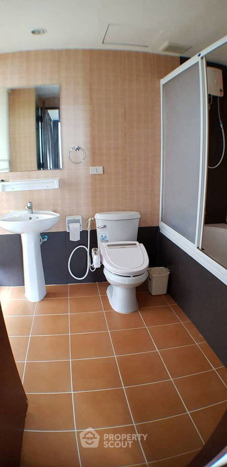 picture 2-BR Condo at Rama Harbour View Condominium in Surasak (ID 3236486) - 8/13
