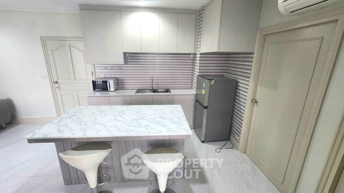 picture 2-BR Condo at Pathumwan Resort near BTS Phaya Thai (ID 2083933) - 2/7