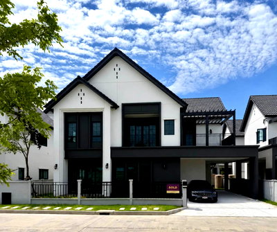 Houses for rent Mega Bangna : House for Rent at Centro Bangna (M6909041) ID Line : @condo79