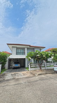 เหมาะสำหรับลงทุน เดินไป โรงเรียนนานาชาติได้เลย ติดถนนซุปเปอร์ไฮเวย์ใกล้สนามบิน