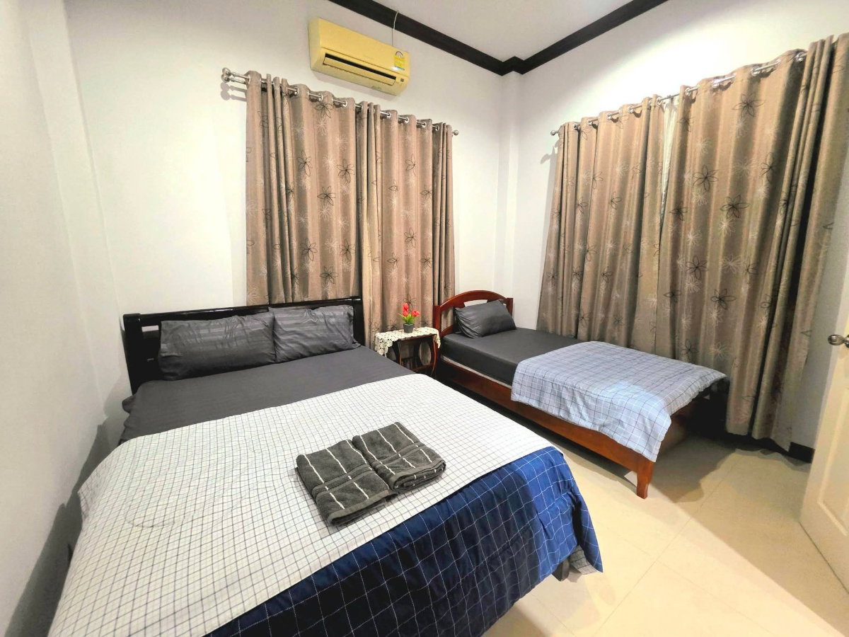 รูป ให้เช่ารายวัน บ้านสวยหลังใหญ่ แอร์ทั้งหลัง พักได้ 10 ท่าน - รูปที่ 11/11