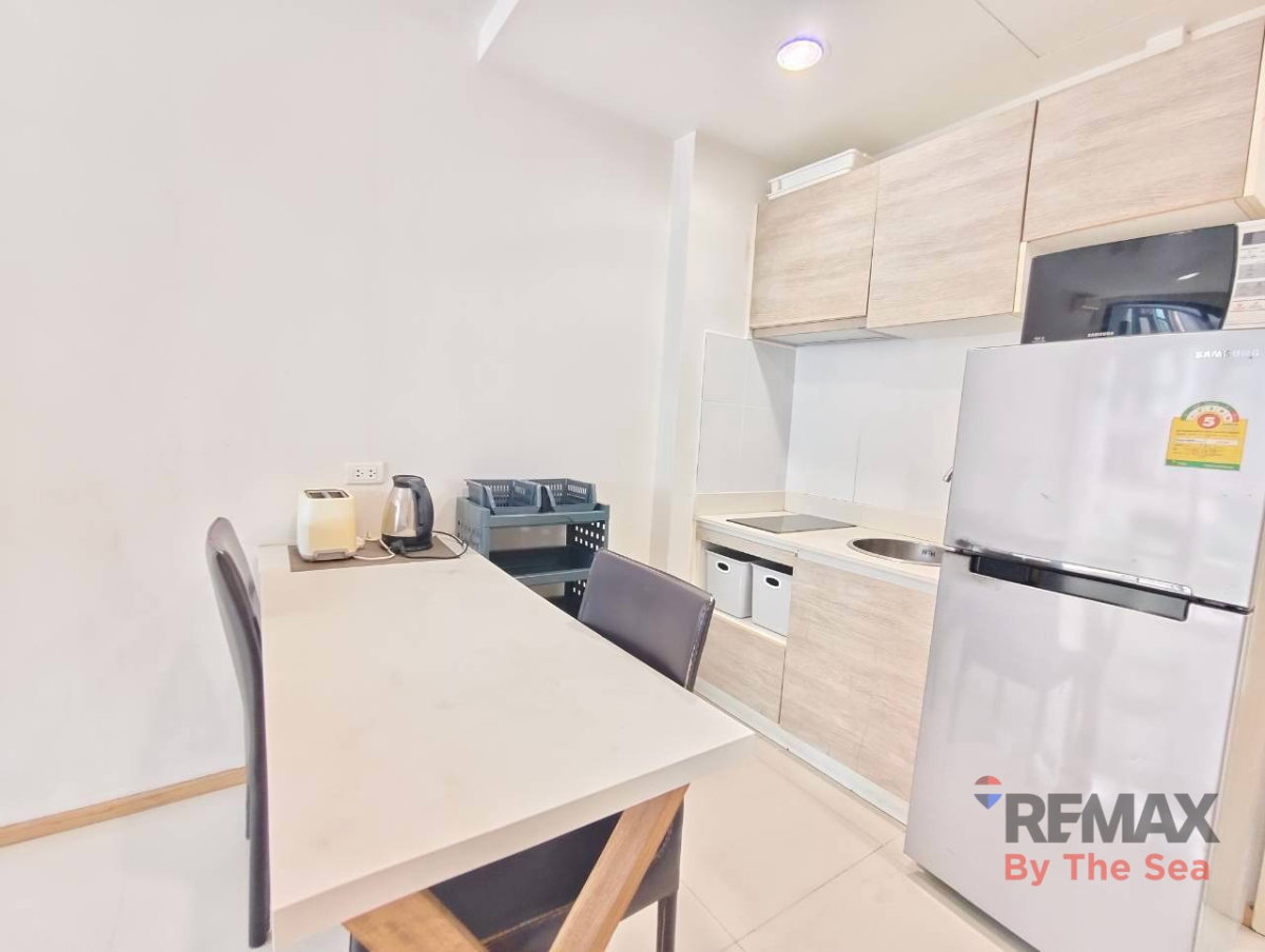 picture Pool Access Beachfront Condo for Rent at ACQUA Jomtien | 1 Bedroom, 40 SQ.M. - 6/13