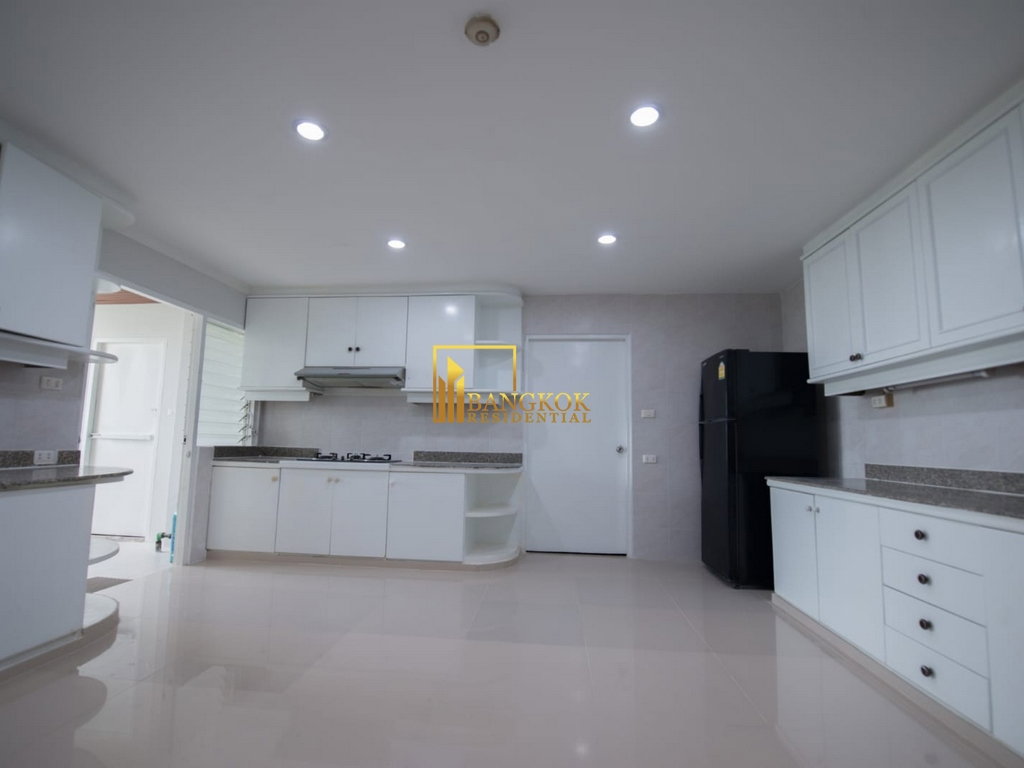 รูป Oriental Towers | Very Spacious 3 Bedroom Condo in Ekkamai - BR6656CD - รูปที่ 7/31