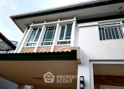 เช่าบ้านเดี่ยว เขตบางกะปิ : บ้าน 3 ห้องนอน 204 ตร.ม. ที่ Manthana Rama 9 – Srinakarin (ID 1477708)