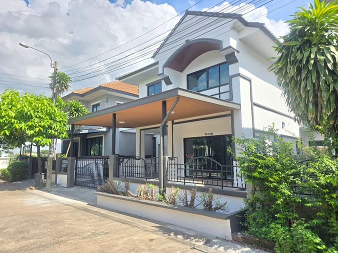 4-bed house for sale, 120 sqm, 39.2 sq wah, Baan Burirom Ramindra-Safari