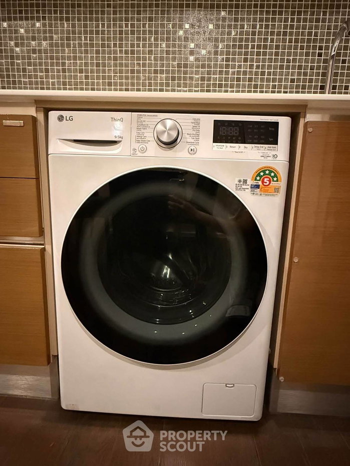 picture 2-BR Condo at The Saint Residences near MRT Phahon Yothin (ID 3314099) - 4/16