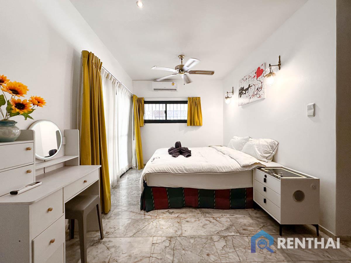 picture Ready to move in at Palm Spring Village - 19/20