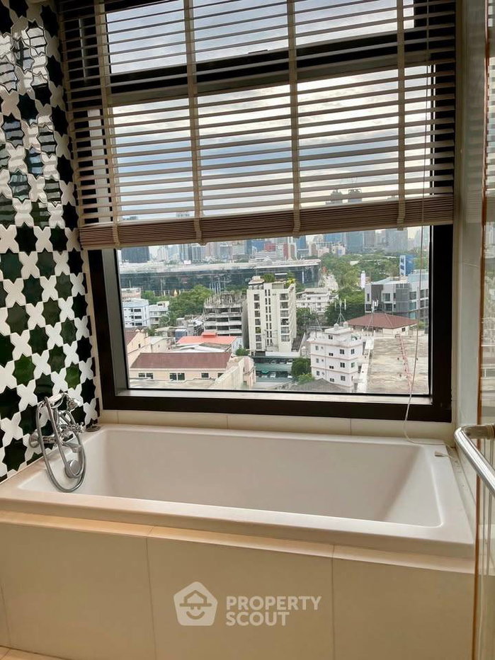 picture Pet-Friendly 3-BR Aguston Sukhumvit 22 Near MRT Queen Sirikit (ID 3313897) - 17/30
