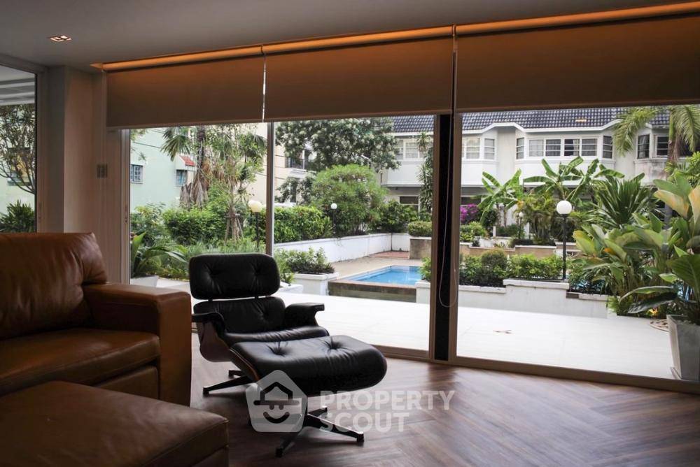 รูป คอนโด 3 ห้องนอน 650 ตร.ม. Prompak Gardens ใกล้ BTS พร้อมพงษ์ (ID 1032317) - รูปที่ 11/48