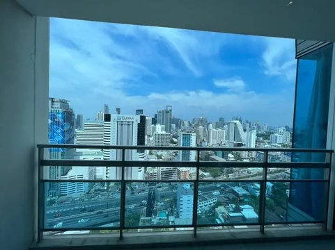 MN024317 | 4 ห้องนอน | 4 ห้องน้ำ | BTS Phloen Chit | 199 ตร.ม. | 140,000 บาท/เดือน | ชั้น 28 — Athenee Residence กรุงเทพฯ