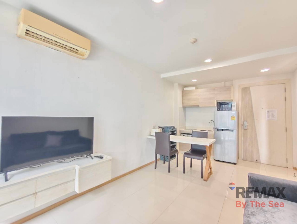 picture Pool Access Beachfront Condo for Rent at ACQUA Jomtien | 1 Bedroom, 40 SQ.M. - 5/13