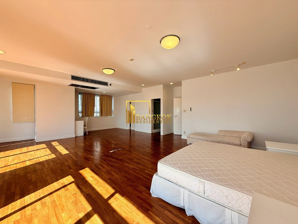 picture Exceptional 3 Bedroom Apartment For Rent in Sukhumvit 24 - BR21316AP - 14/33