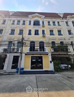 รูปภาพ ทาวน์เฮาส์ 4 ห้องนอน พื้นที่ 400 ตร.ม. บ้านกลางเมือง มอนติคาร์โล (ID 3315780)