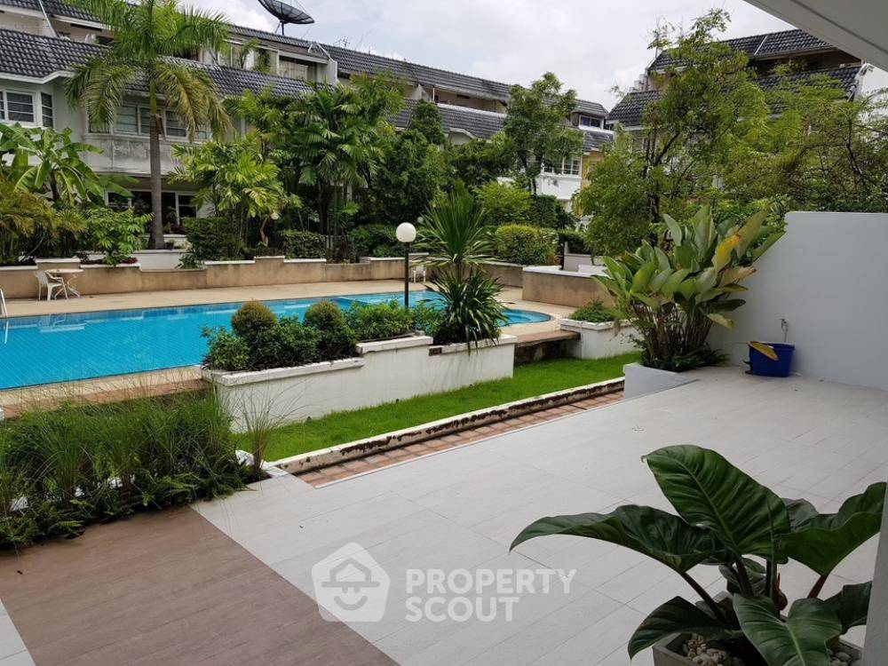 รูป คอนโด 3 ห้องนอน 650 ตร.ม. Prompak Gardens ใกล้ BTS พร้อมพงษ์ (ID 1032317) - รูปที่ 47/48