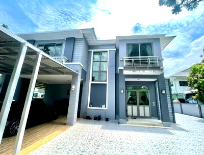 เช่าบ้านเดี่ยว เขตประเวศ : ให้เช่าบ้านเดี่ยว 2 ชั้น หมู่บ้านเพอร์เฟค มาสเตอร์พีซ พระราม 9 ติด ม.สแตมป์ฟอร์ด ใกล้มอเตอร์เวย์  วิวทะเลสาบ  Fully Furnished / Chinese Welcome