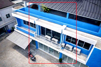 Shophouses for rent Reserves Training Center Territorial Defense Department : 			BTS SaphanKhwai.912m  3-Storey Home Office for Rent on Inthamara 7–14 Ratchada, Sutthisan, Samsen Nai, Phaya Thai. Featuring 3 Bedrooms, 2          