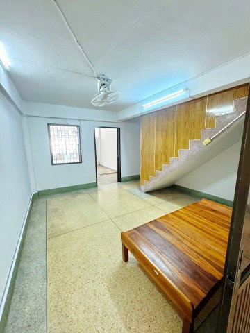 picture NakhonPathom 3.5-story commercial building located at the Wat Klang Intersection Phet Kasem Bo Phlap - 3/8
