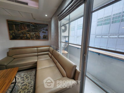รูปภาพ Well-Priced 2-BR Condo At Baan Thanon Sarasin near BTS Ratchadamri (ID 2297112)
