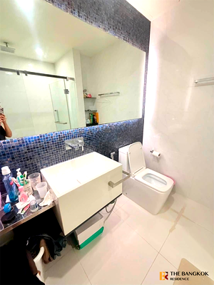 Condos for sale : The Room Rama 4 near MRT Hua Lamphong Station Convenient Travel, Great Value per Square Meter