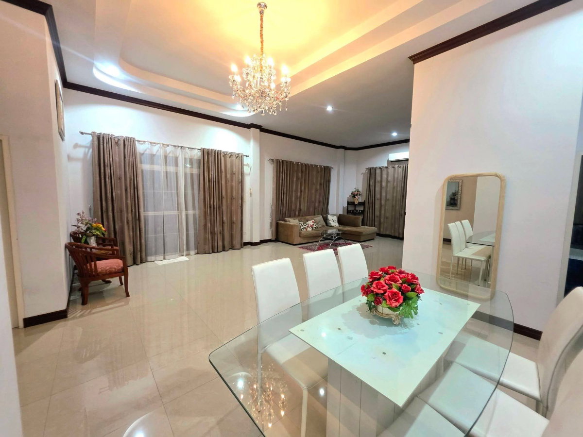 รูป ให้เช่ารายวัน บ้านสวยหลังใหญ่ แอร์ทั้งหลัง พักได้ 10 ท่าน - รูปที่ 7/11