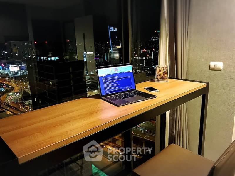 picture 34th-Floor 1-BR Rhythm Asoke For Sale Near MRT Phra Ram 9 (ID 622611) - 2/7