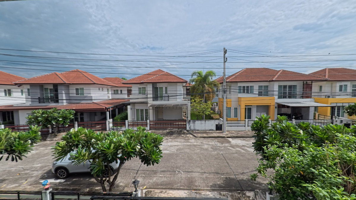 รูป เหมาะสำหรับลงทุน  เดินไป โรงเรียนนานาชาติได้เลย ติดถนนซุปเปอร์ไฮเวย์ใกล้สนามบิน - รูปที่ 6/10