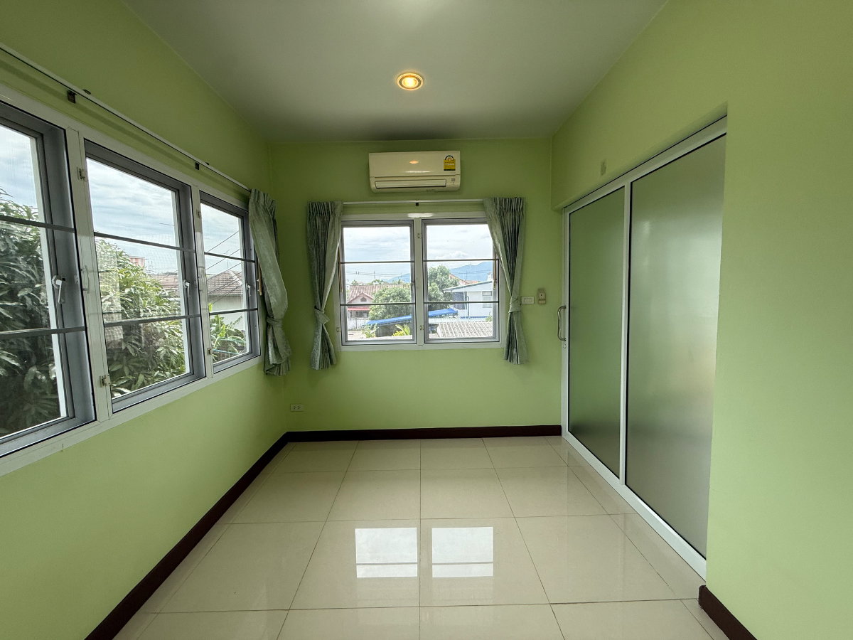 รูป บ้านเดี่ยว 75ตร.วา ใกล้รพ ชลบุรี 5 นอน จอดรถ5 คัน - รูปที่ 10/17